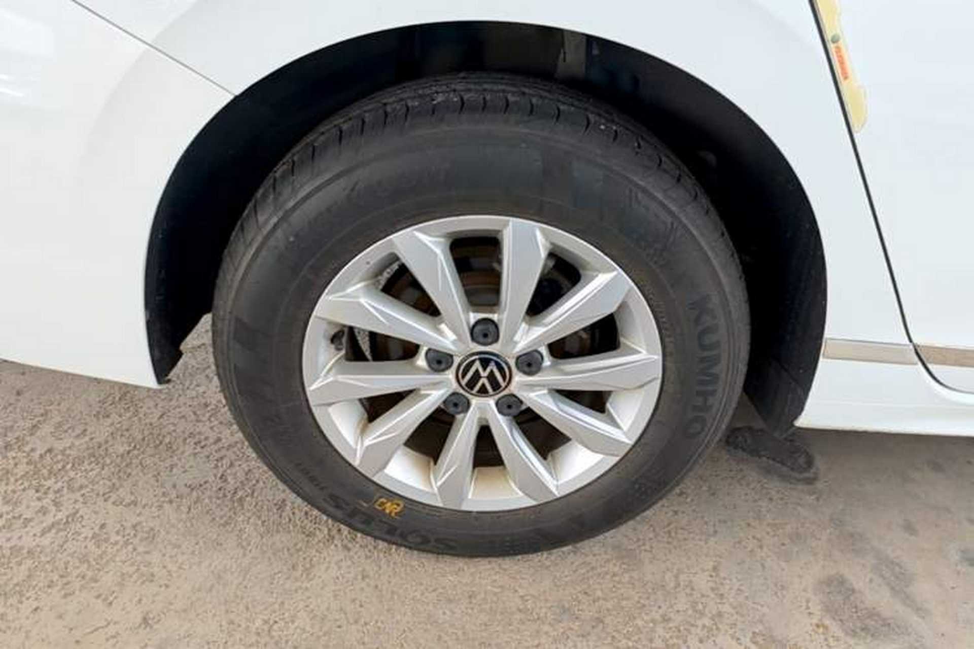Used Volkswagen Bora 2021 1.5L Automatic Fashionable Smart Connectivity Version Right Rear Wheel Hub