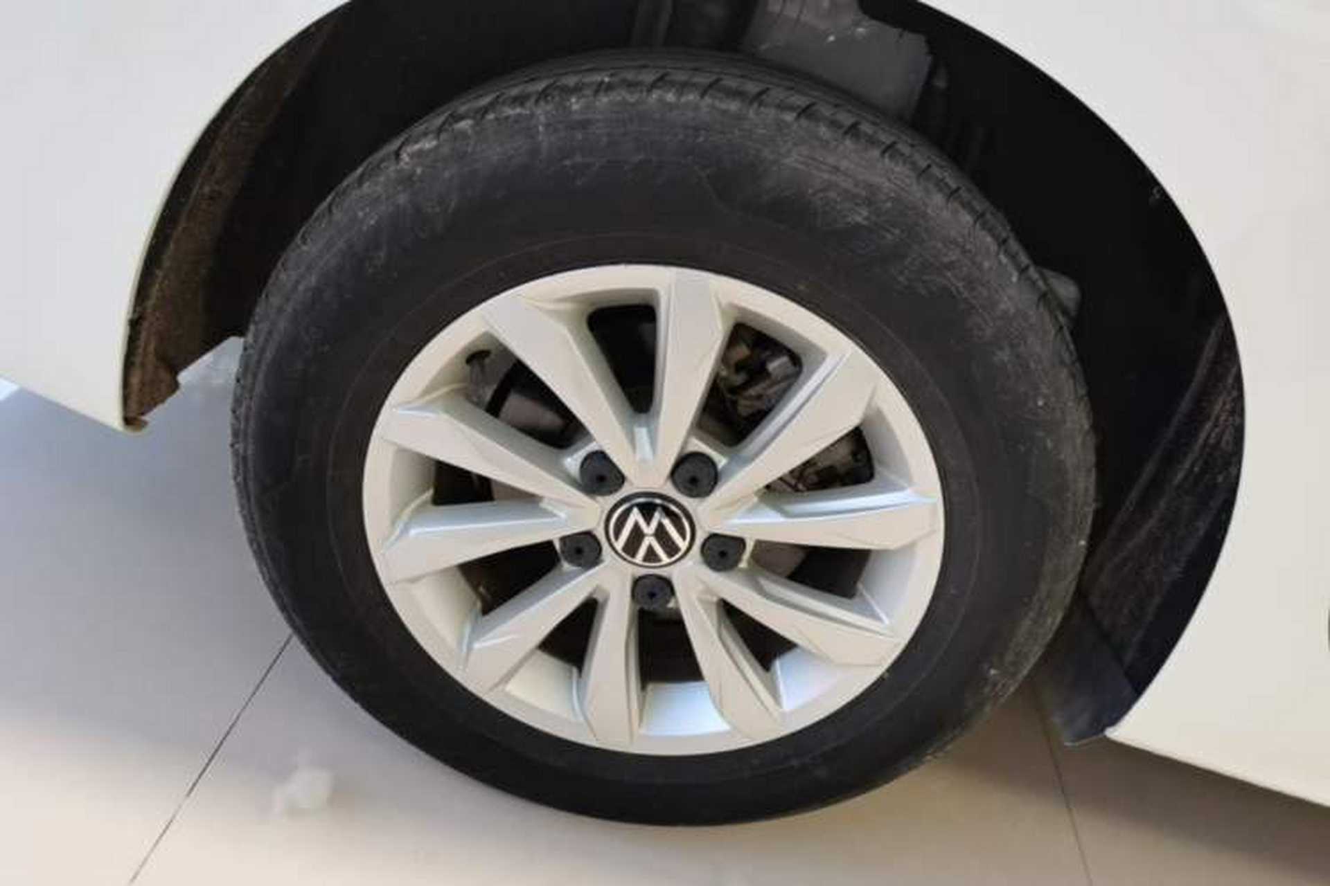 Used Volkswagen Bora 2021 1.5L Automatic Fashionable Smart Connectivity Version Right Rear Wheel Hub