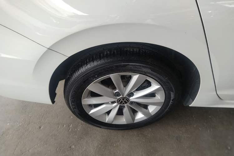 Used Volkswagen Bora 2021 280TSI DSG Elite Smart Connectivity Version Right Rear Wheel Hub