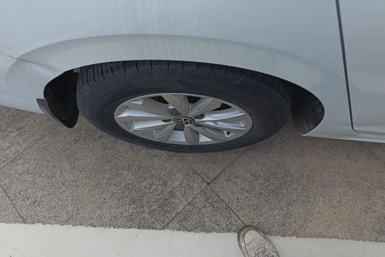 Used Volkswagen Bora 2021 1.5L Automatic Fashionable Smart Connectivity Version Right Rear Wheel Hub