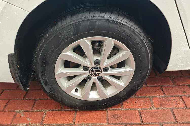 Used Volkswagen Bora 2021 1.5L Manual Fashion Smart Connect Edition Right Rear Wheel Hub