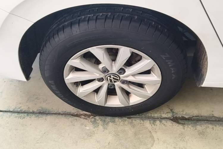 Used Volkswagen Bora 2021 1.5L Automatic Fashionable Smart Connectivity Version Right Rear Wheel Hub