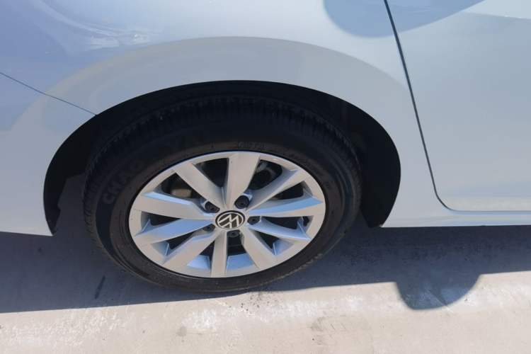 Used Volkswagen Bora 2021 1.5L Automatic Elite Smart Connect Edition Right Rear Wheel Hub