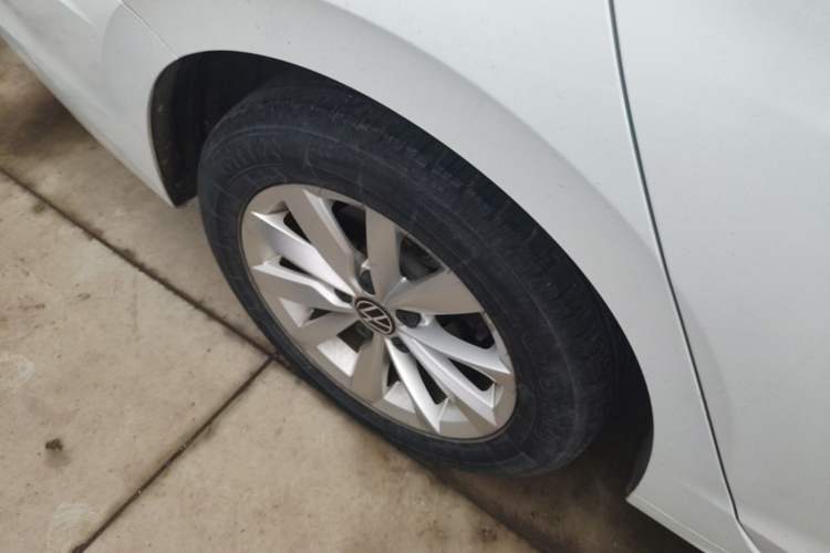 Used Volkswagen Bora 2021 1.5L Automatic Comfort Smart Connect Edition Right Rear Wheel Hub