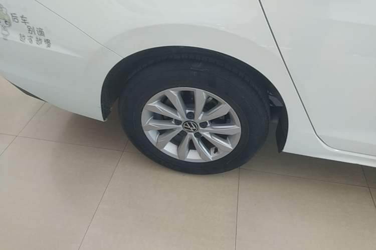 Used Volkswagen Bora 2021 1.5L Automatic Fashionable Smart Connectivity Version Right Rear Wheel Hub