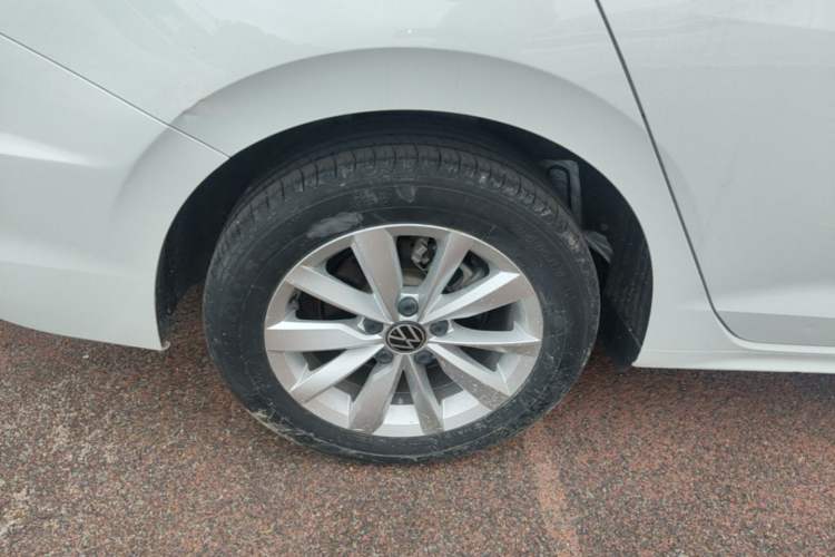 Used Volkswagen Bora 2021 1.5L Automatic Elite Smart Connect Edition Right Rear Wheel Hub