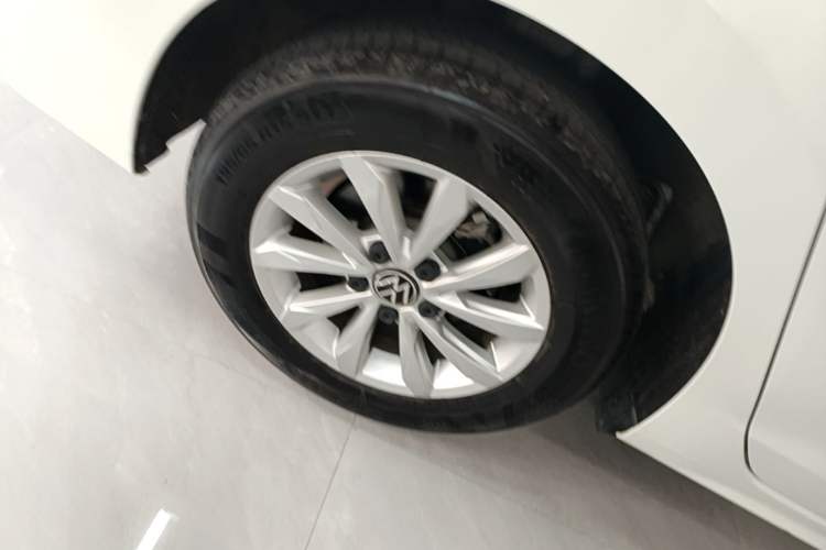 Used Volkswagen Bora 2021 1.5L Automatic Fashionable Smart Connectivity Version Right Rear Wheel Hub