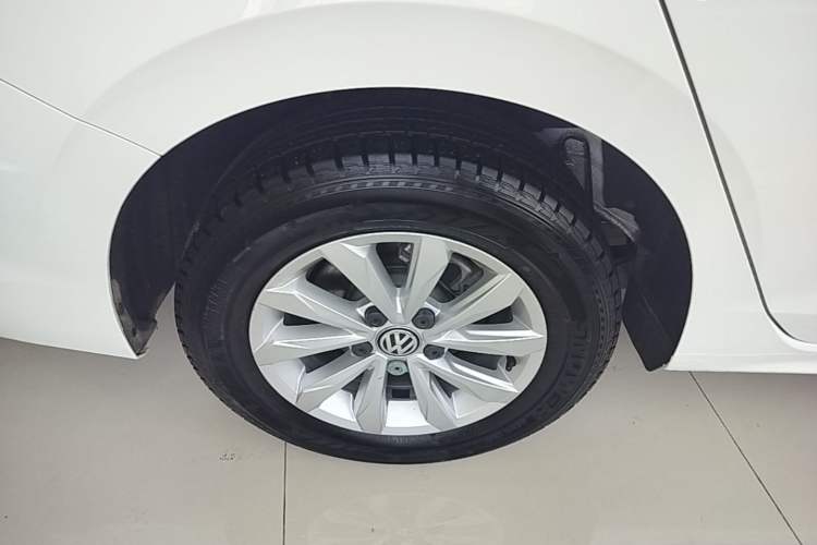 Used Volkswagen Bora 2021 1.5L Manual Fashion Smart Connect Edition Right Rear Wheel Hub