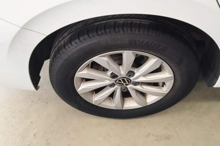 Used Volkswagen Bora 2021 1.5L Automatic Fashionable Smart Connectivity Version Right Rear Wheel Hub