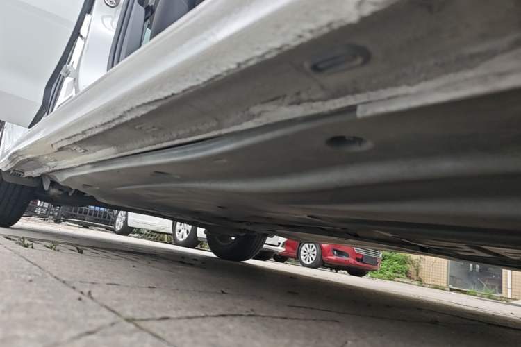 Used Volkswagen Bora 2021 1.5L Automatic Fashionable Smart Connectivity Version Right Side Sill