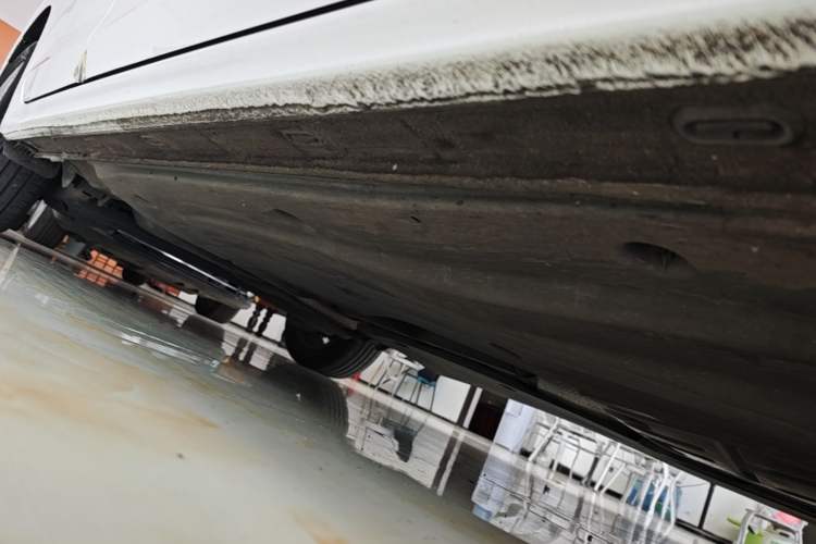 Used Volkswagen Bora 2021 1.5L Automatic Comfort Smart Connect Edition Right Side Sill