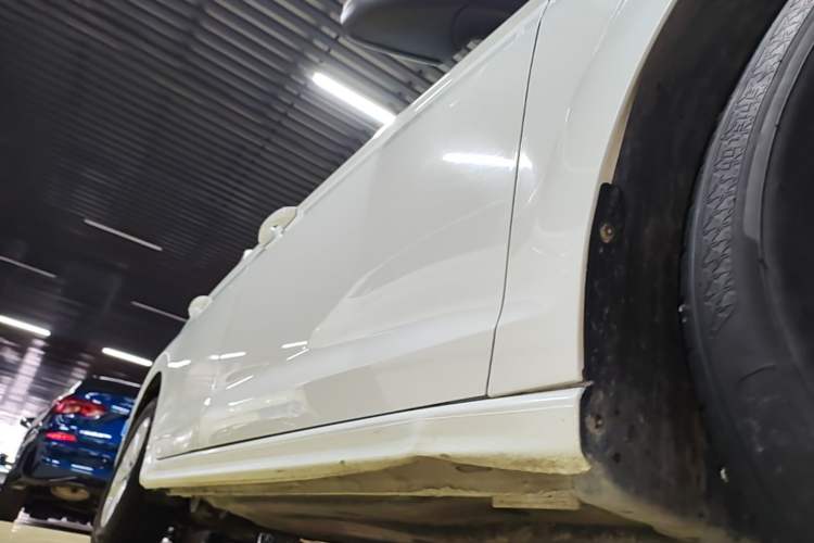 Used Volkswagen Bora 2021 1.5L Automatic Fashionable Smart Connectivity Version Right Side Sill