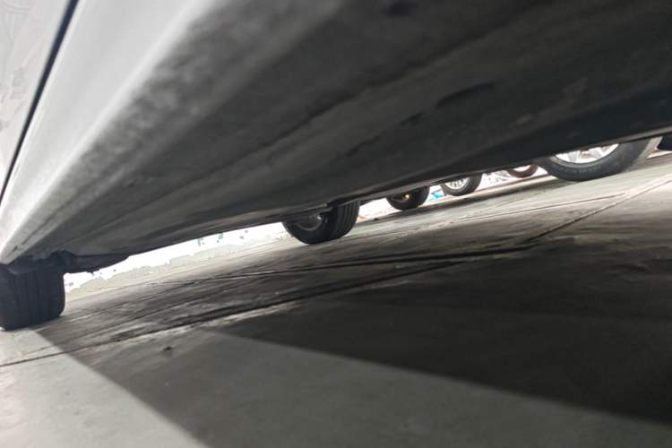 Used Volkswagen Bora 2021 1.5L Automatic Comfort Smart Connect Edition Right Side Sill