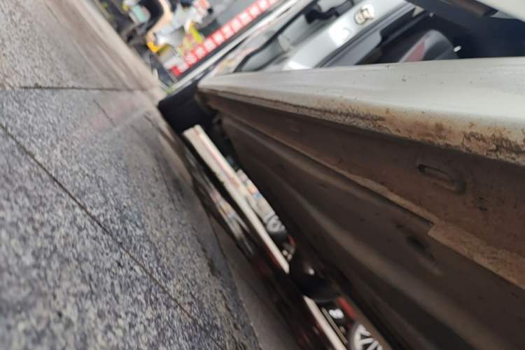 Used Volkswagen Bora 2021 1.5L Automatic Elite Smart Connect Edition Right Side Sill