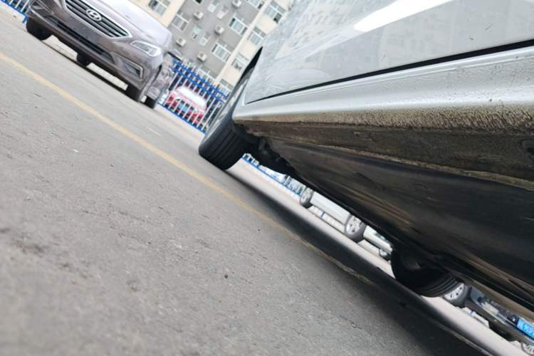 Used Volkswagen Bora 2021 1.5L Automatic Fashionable Smart Connectivity Version Right Side Sill