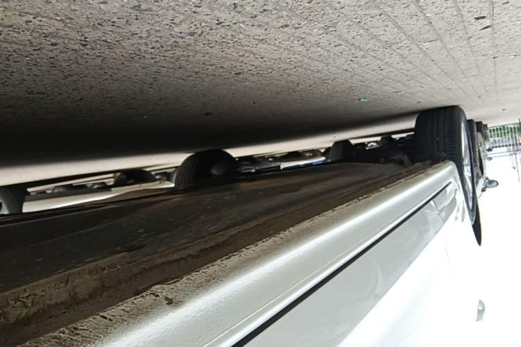 Used Volkswagen Bora 2021 1.5L Automatic Comfort Smart Connect Edition Right Side Sill