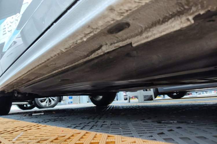 Used Volkswagen Bora 2021 1.5L Automatic Elite Smart Connect Edition Right Side Sill