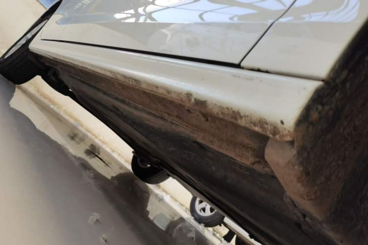 Used Volkswagen Bora 2021 1.5L Automatic Fashionable Smart Connectivity Version Right Side Sill