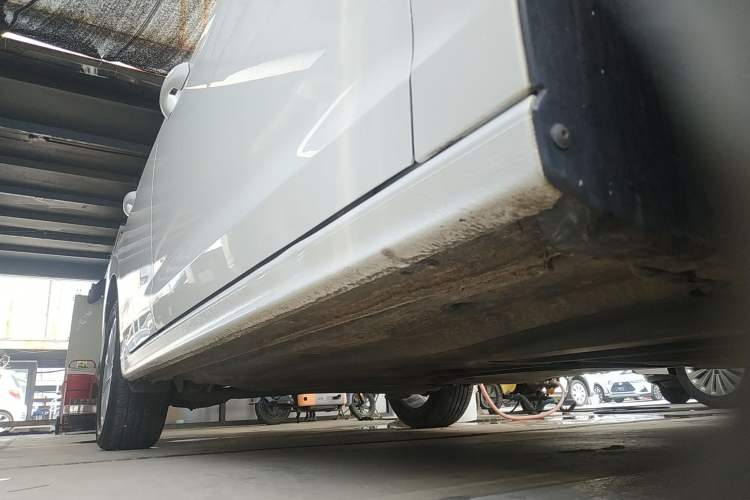 Used Volkswagen Bora 2021 1.5L Automatic Elite Smart Connect Edition Right Side Sill