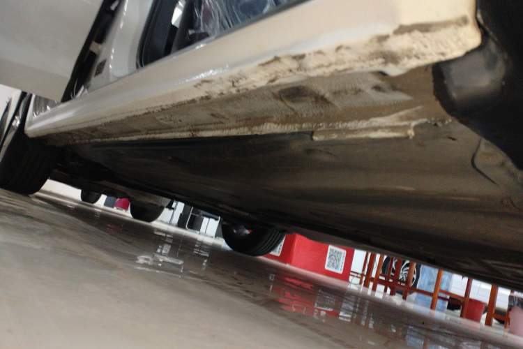 Used Volkswagen Bora 2021 1.5L Automatic Comfort Smart Connect Edition Right Side Sill