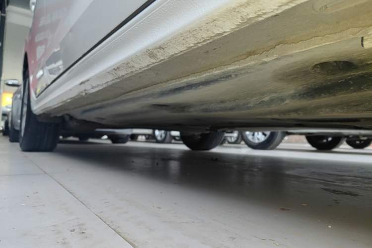 Used Volkswagen Bora 2021 1.5L Automatic Comfort Smart Connect Edition Right Side Sill