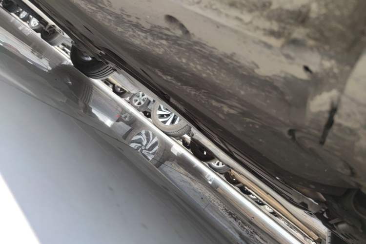 Used Volkswagen Bora 2021 1.5L Automatic Elite Smart Connect Edition Right Side Sill