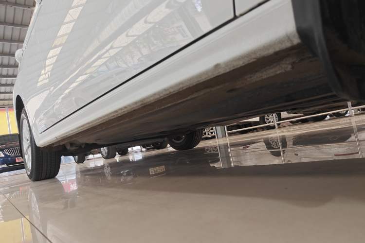 Used Volkswagen Bora 2021 1.5L Manual Fashion Smart Connect Edition Right Side Sill