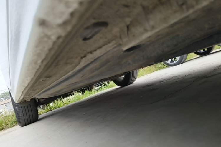Used Volkswagen Bora 2021 1.5L Automatic Comfort Smart Connect Edition Right Side Sill