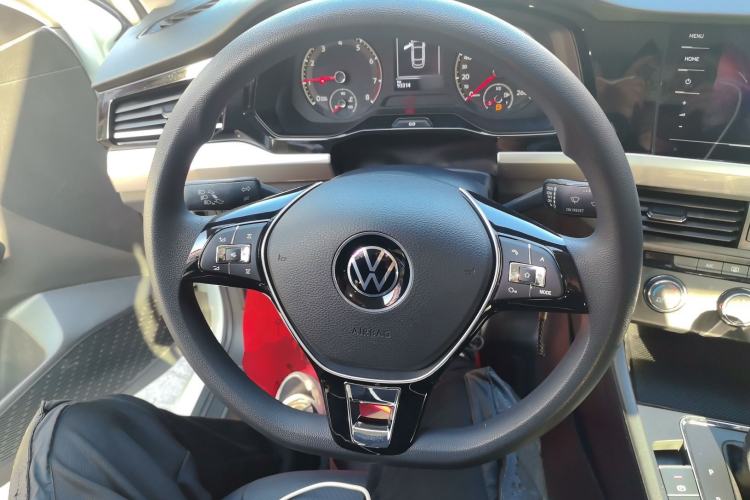 Used Volkswagen Bora 2021 1.5L Automatic Fashionable Smart Connectivity Version Steering Wheel