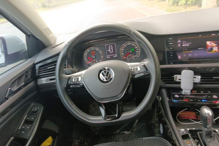 Used Volkswagen Bora 2021 1.5L Automatic Elite Smart Connect Edition Steering Wheel