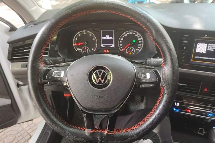 Used Volkswagen Bora 2021 280TSI DSG Elite Smart Connectivity Version Steering Wheel
