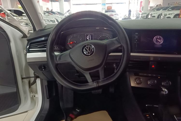 Used Volkswagen Bora 2021 1.5L Automatic Fashionable Smart Connectivity Version Steering Wheel