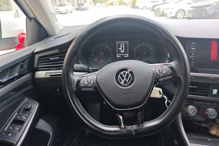 Used Volkswagen Bora 2021 1.5L Automatic Comfort Smart Connect Edition Steering Wheel