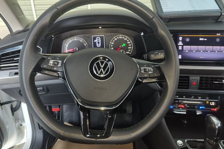 Used Volkswagen Bora 2021 1.5L Automatic Elite Smart Connect Edition Steering Wheel