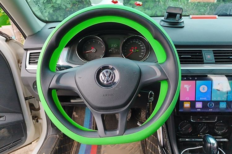 Used Volkswagen Bora 2021 1.5L Automatic Fashionable Smart Connectivity Version Steering Wheel
