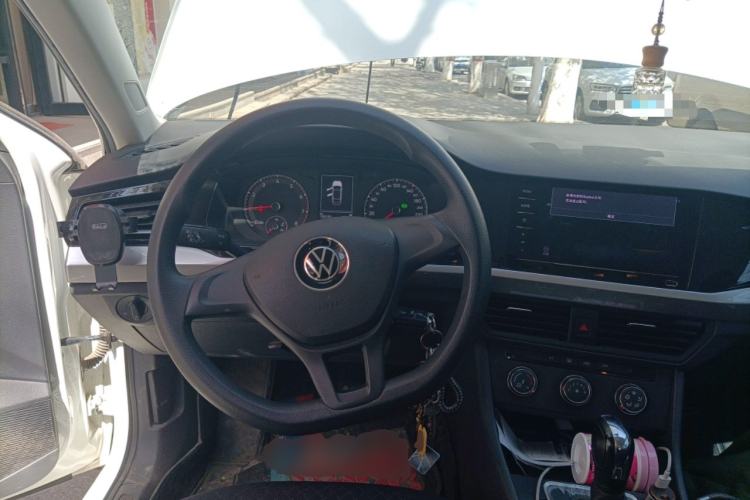 Used Volkswagen Bora 2021 1.5L Automatic Fashionable Smart Connectivity Version Steering Wheel