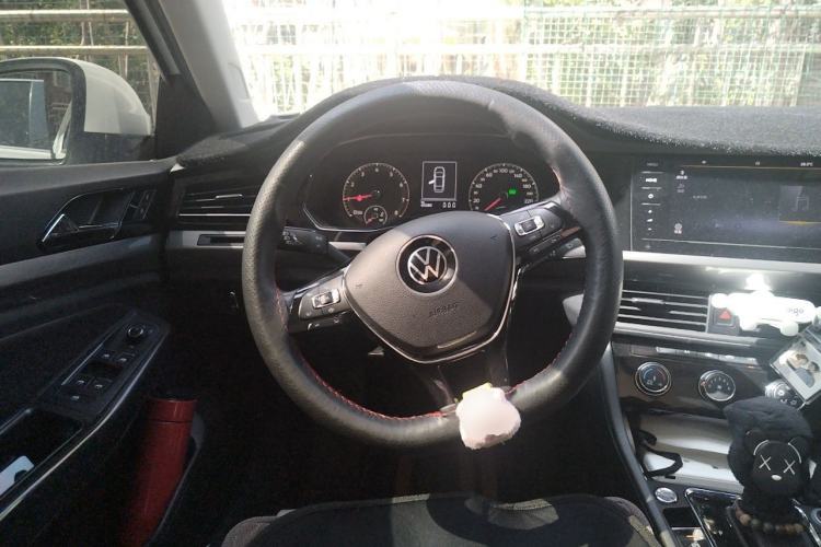 Used Volkswagen Bora 2021 1.5L Automatic Comfort Smart Connect Edition Steering Wheel