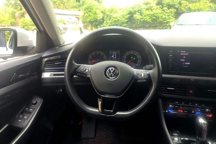 Used Volkswagen Bora 2021 280TSI DSG Elite Smart Connectivity Version Steering Wheel