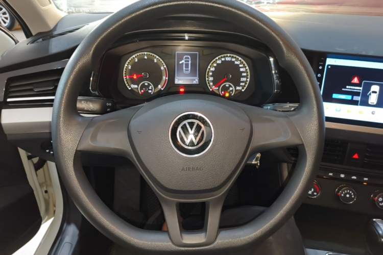 Used Volkswagen Bora 2021 1.5L Automatic Fashionable Smart Connectivity Version Steering Wheel