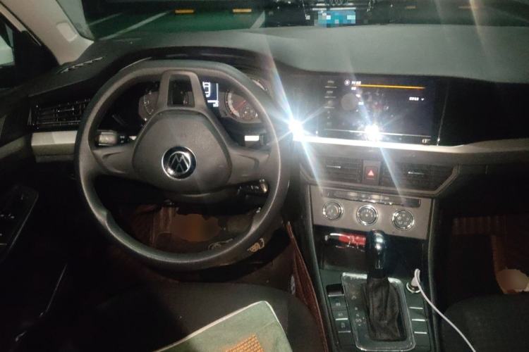 Used Volkswagen Bora 2021 1.5L Automatic Fashionable Smart Connectivity Version Steering Wheel