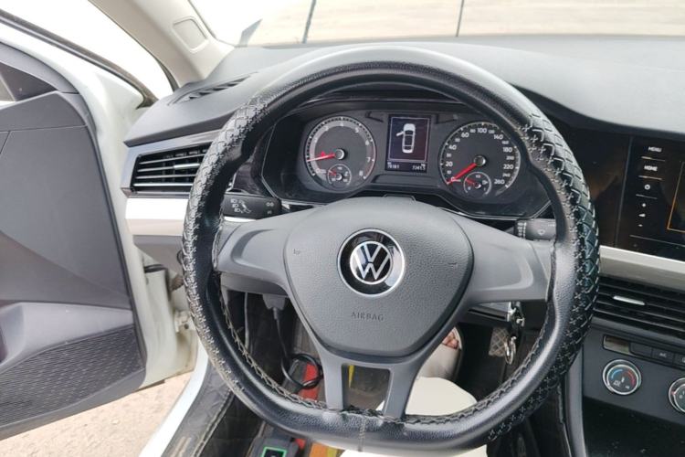 Used Volkswagen Bora 2021 1.5L Automatic Fashionable Smart Connectivity Version Steering Wheel