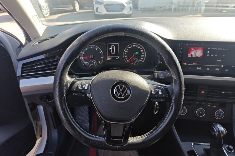 Used Volkswagen Bora 2021 1.5L Automatic Fashionable Smart Connectivity Version Steering Wheel