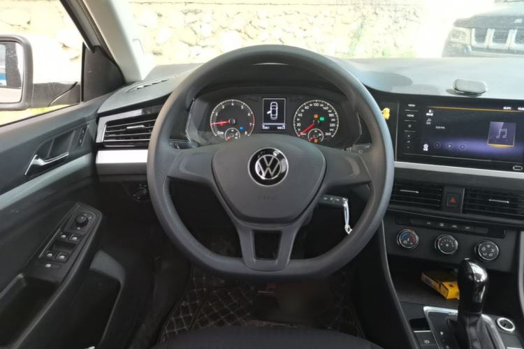 Used Volkswagen Bora 2021 1.5L Automatic Fashionable Smart Connectivity Version Steering Wheel