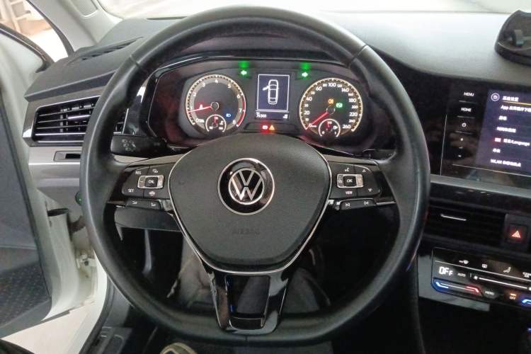 Used Volkswagen Bora 2021 1.5L Automatic Elite Smart Connect Edition Steering Wheel