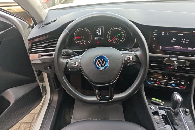 Used Volkswagen Bora 2021 1.5L Automatic Elite Smart Connect Edition Steering Wheel