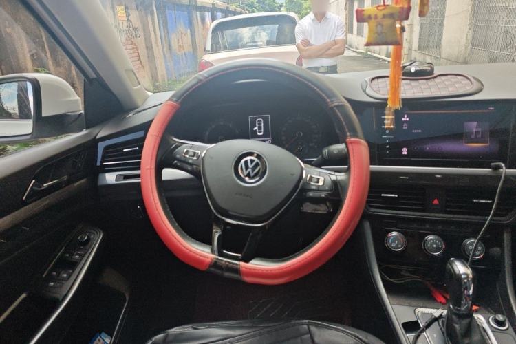 Used Volkswagen Bora 2021 1.5L Automatic 30th Anniversary Edition Steering Wheel