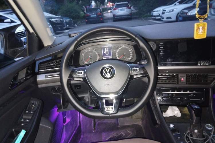 Used Volkswagen Bora 2021 1.5L Automatic Elite Smart Connect Edition Steering Wheel