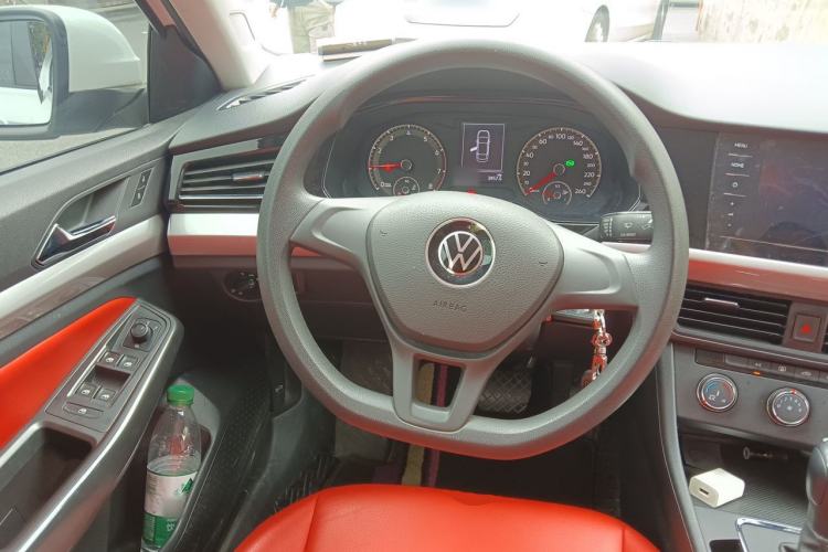 Used Volkswagen Bora 2021 1.5L Automatic Fashionable Smart Connectivity Version Steering Wheel