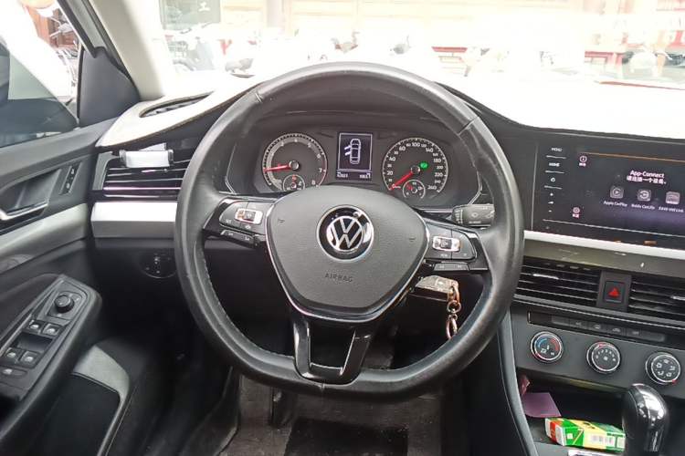 Used Volkswagen Bora 2021 1.5L Automatic Fashionable Smart Connectivity Version Steering Wheel