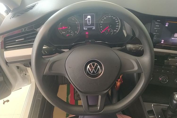 Used Volkswagen Bora 2021 1.5L Automatic Fashionable Smart Connectivity Version Steering Wheel